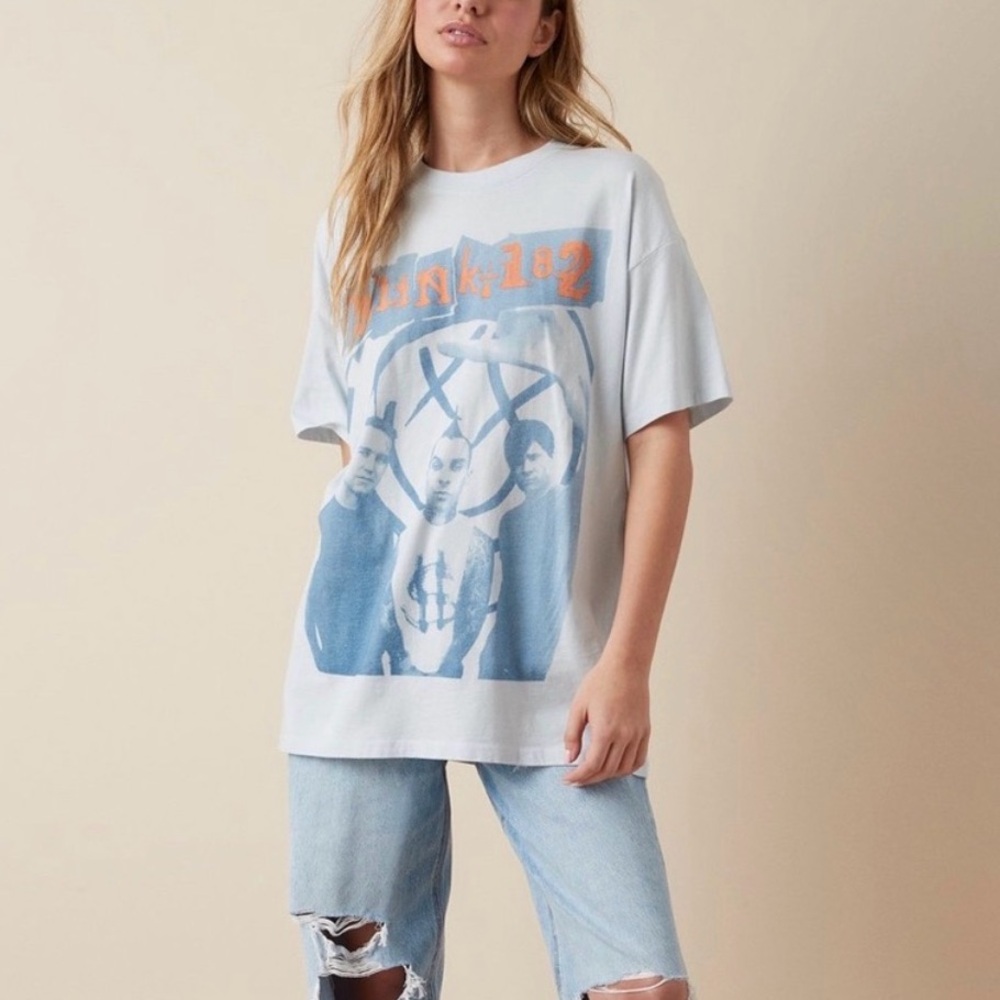 AE BLINK 182 GRAPHIC TEE